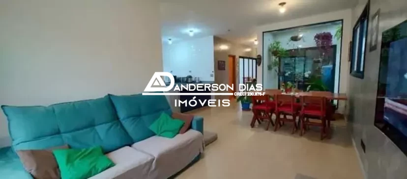 Casa com 3 dormitórios à venda, 2 suítes, com 114m² por R$ 750.000,00 - Balneário Mar Azul - Caraguatatuba/SP